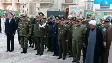 تجدید میثاق جمعی از فرماندهان و کارکنان ارتش با آرمانهای بنیانگذار انقلاب