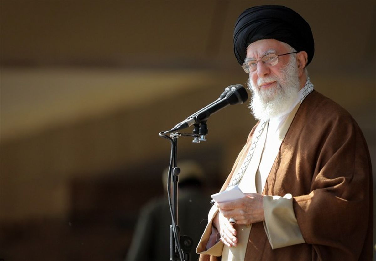 دیدار صمیمانه رهبرانقلاب با خانواده شهید مسیحی در روزهای سال نو میلادی